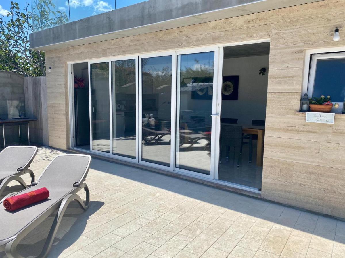 Croliday Apartment With Pool Nin Vrsi Exterior photo